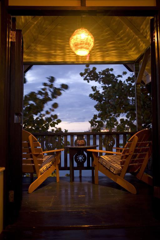 Hotel The Caves Negril Esterno foto