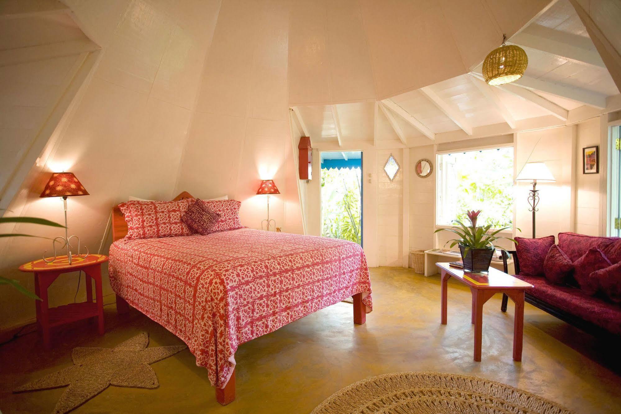 Hotel The Caves Negril Esterno foto